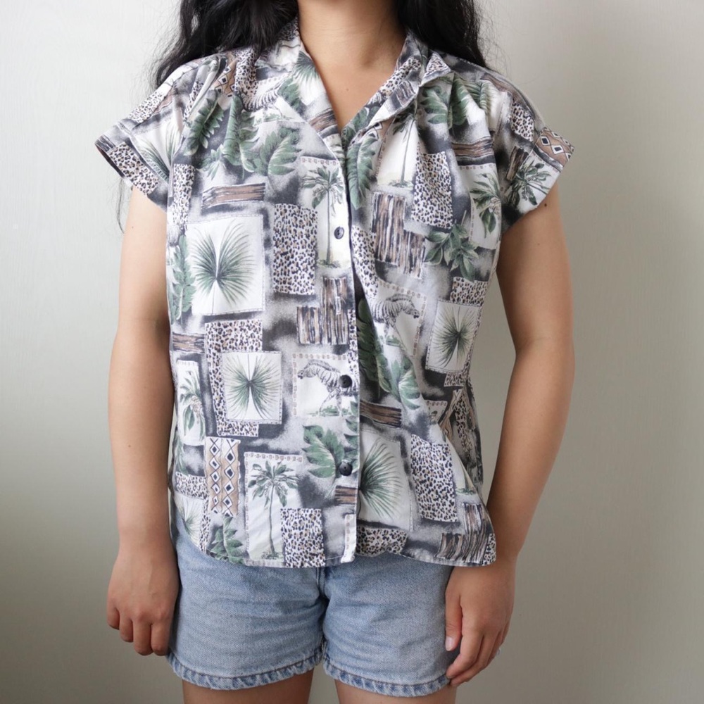 Vintage safari animal button down shirt - Picture 4 of 7
